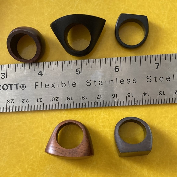 Bundle of five handmade wood wooden rings - Picture 7 of 8